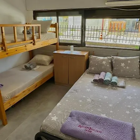 Polichrono Seaside Apartment *